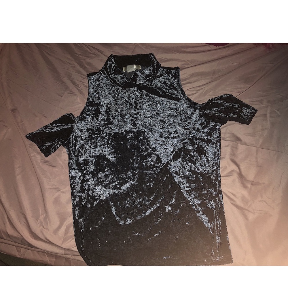BLUE VELVET COLD SHOULDER TOP
